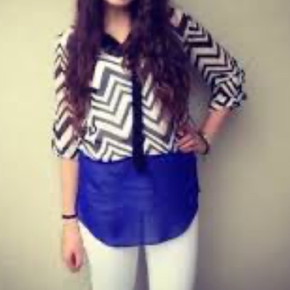 BCX Black and White  Chevron, Royal Blue half Button V Neck Blouse Size S - Picture 2 of 7